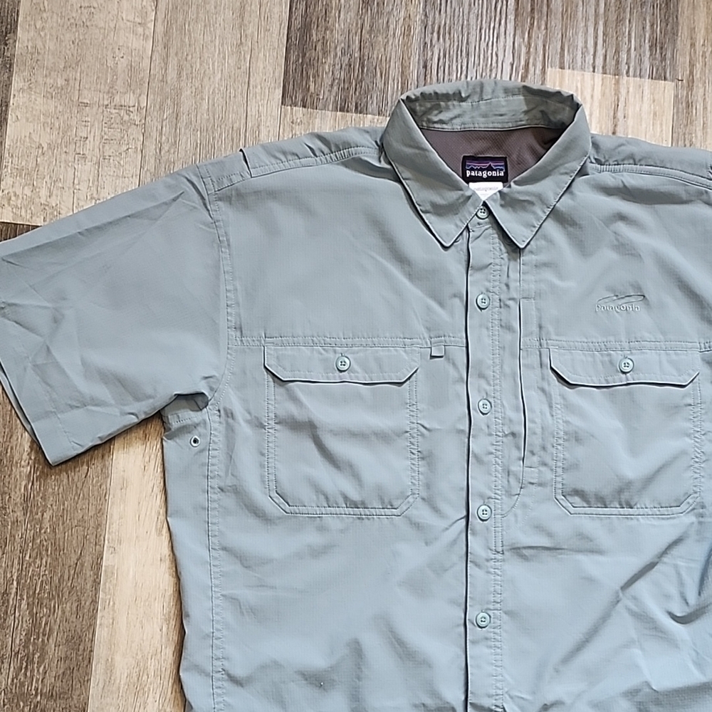 Patagonia Men's Green/Blue Shirt